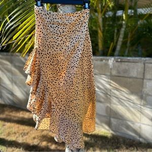 Forever 21 gold and black spotted skirt
